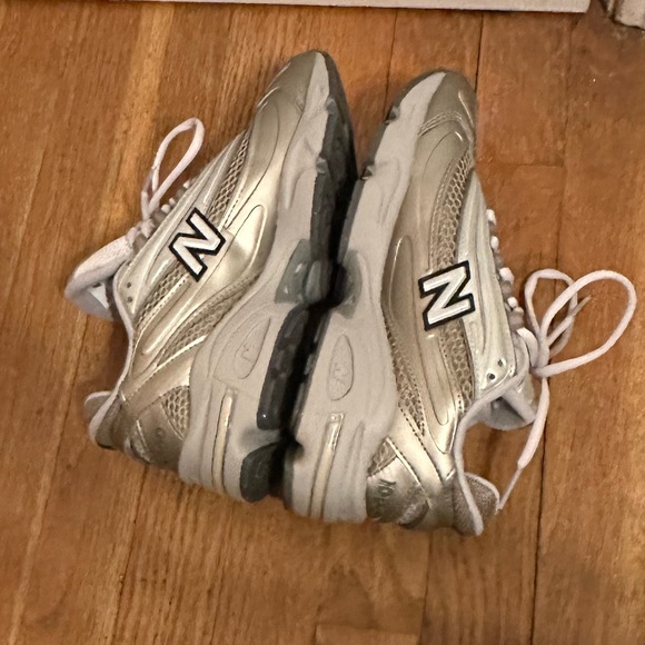 New Balance 1000 Athletic Sneakers - Picture 4 of 7